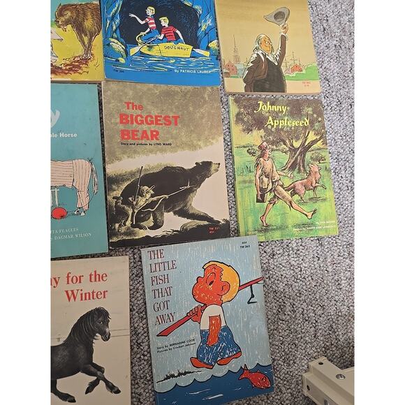 Lot of 8 Vintage Mixed Authors Scholastic Illustrated Paperback Children's Books - Picture 4 of 7